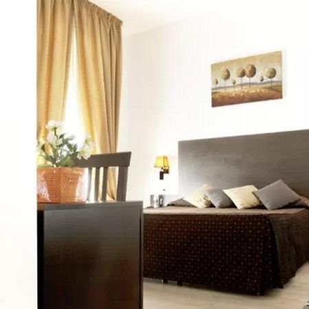 Roman Residence Bagian luar foto
